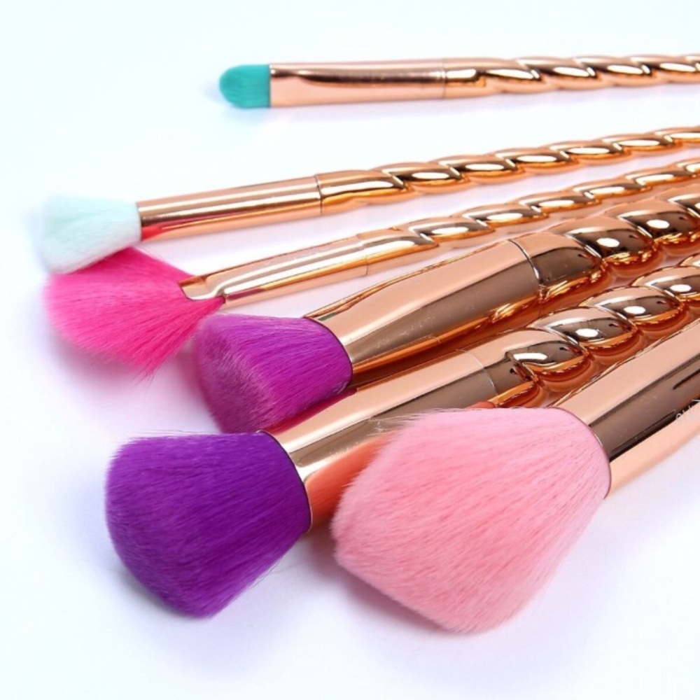 ⭐️Beauty Creations unicorn brushes 🦄 - Picture 4 of 7